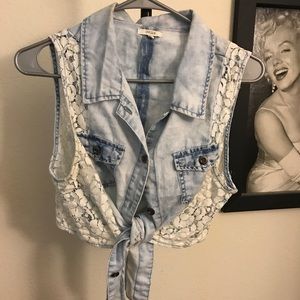 Gorgeous Cropped Lace Blouse